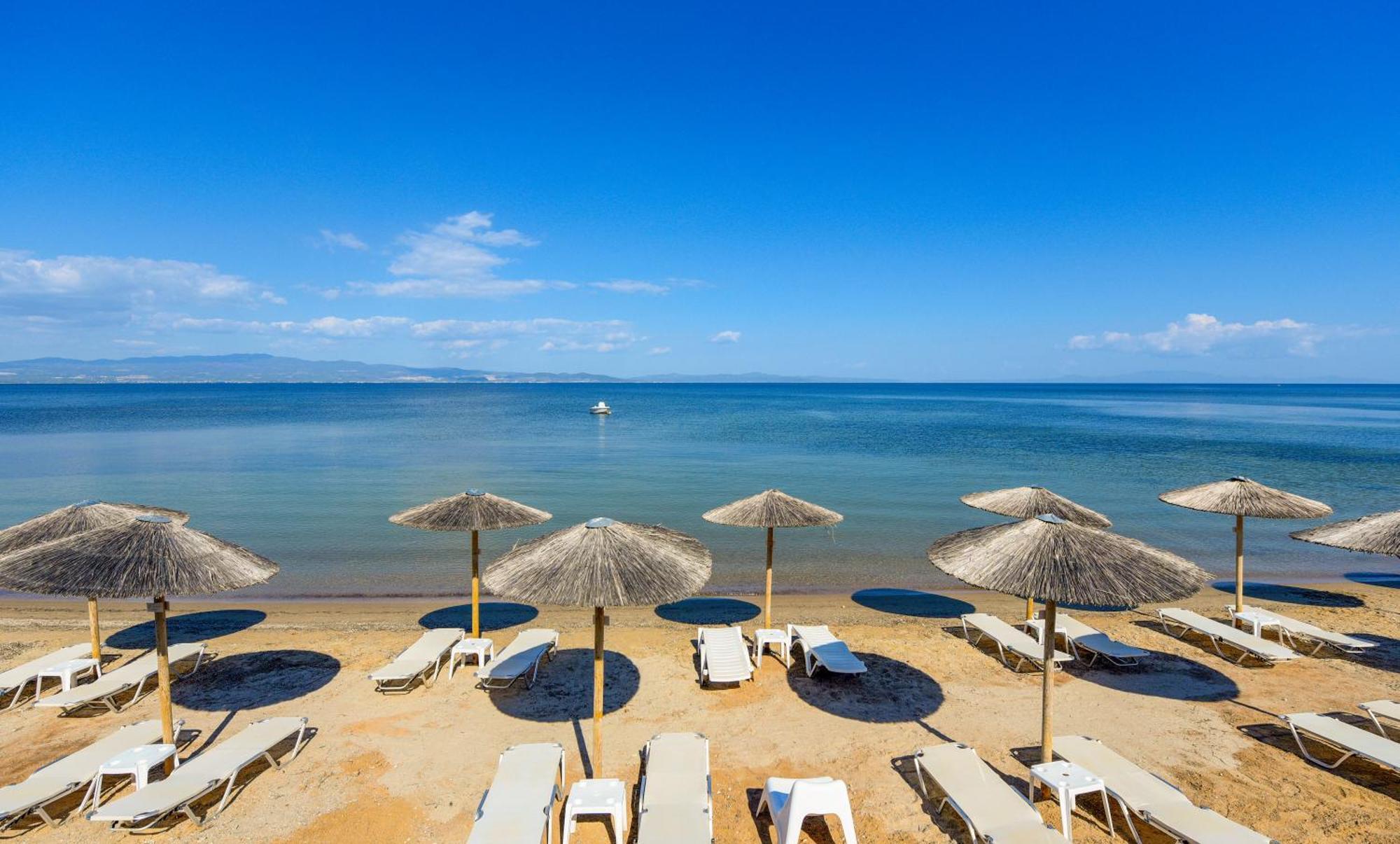 Elpiniki Luxury Apartments Nea Poteidaia Exterior foto