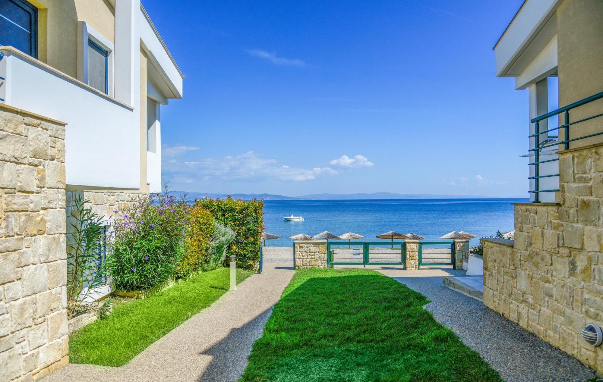 Elpiniki Luxury Apartments Nea Poteidaia Exterior foto