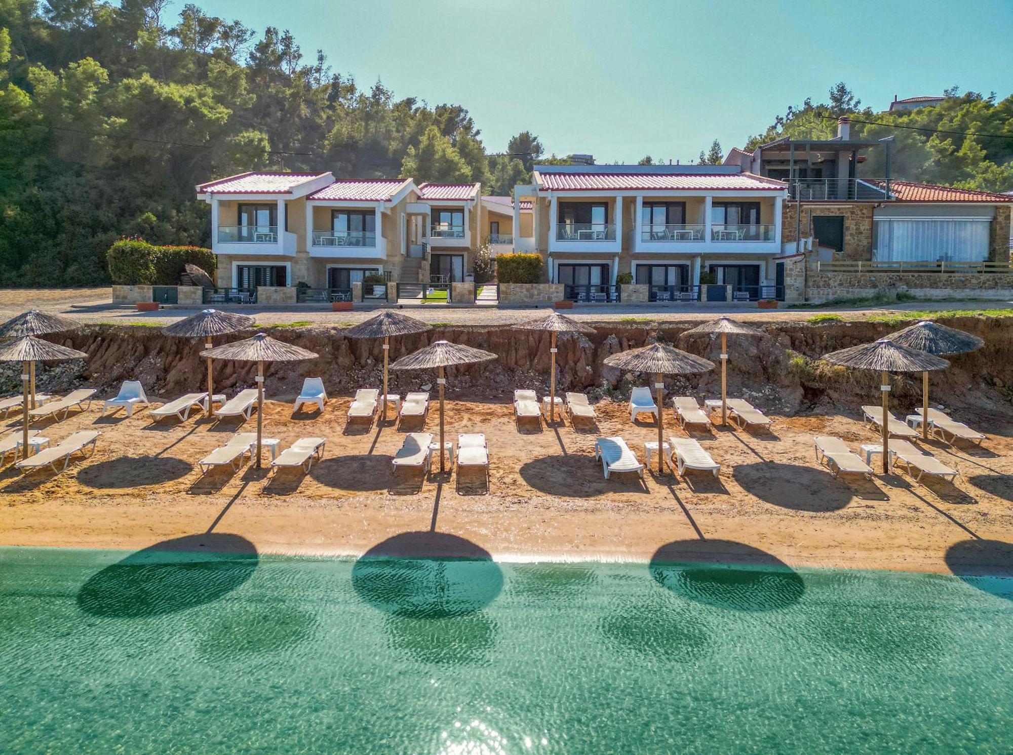 Elpiniki Luxury Apartments Nea Poteidaia Exterior foto